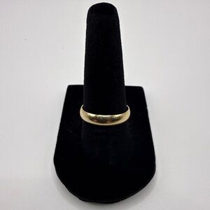 Classic Gold Men’s Wedding Band size 7